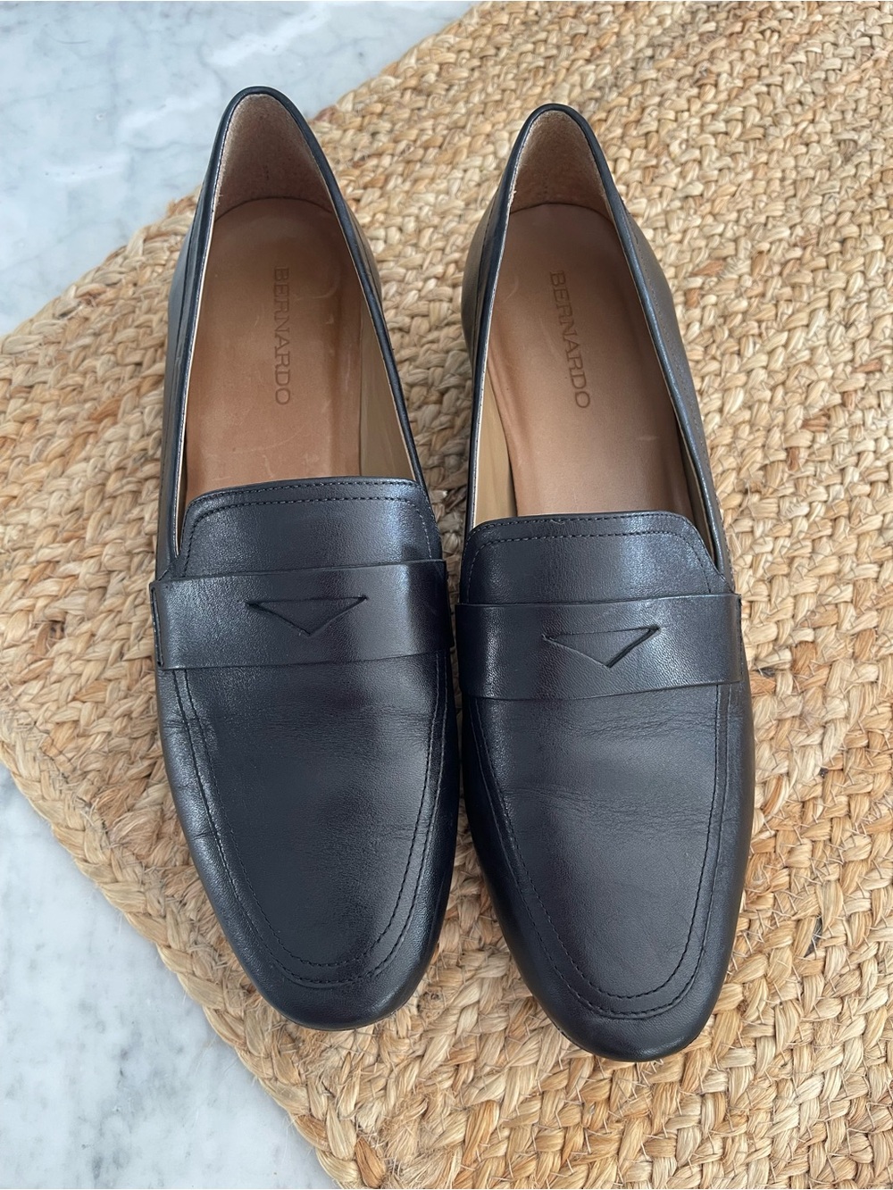 Bernardo penny loafers 🖤🖤